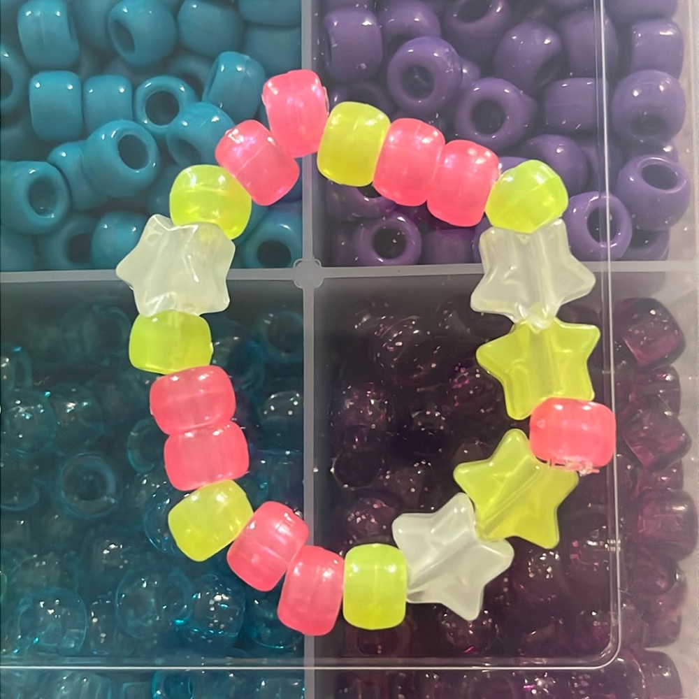 Rave Star bracelet - Glow in the dark beads